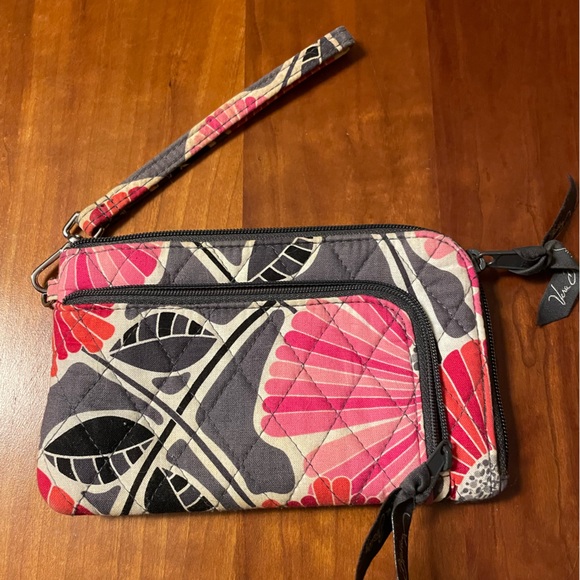 Vera Bradley Handbags - Vera Bradley Wristlet - Vera Bradley is Back In!